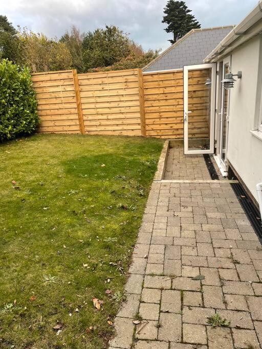 The Bolt Hole Hythe Panoramic Coast And Sea Views Villa Exterior photo
