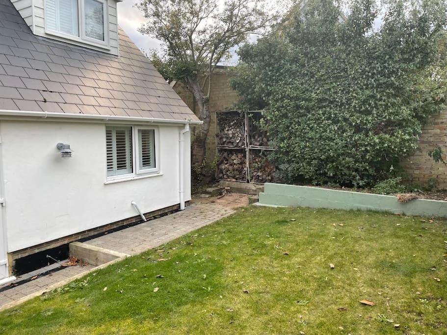 The Bolt Hole Hythe Panoramic Coast And Sea Views Villa Exterior photo